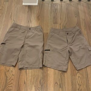 J Khaki boys cargo shorts with pocket and zipped pocket, size L and size XL